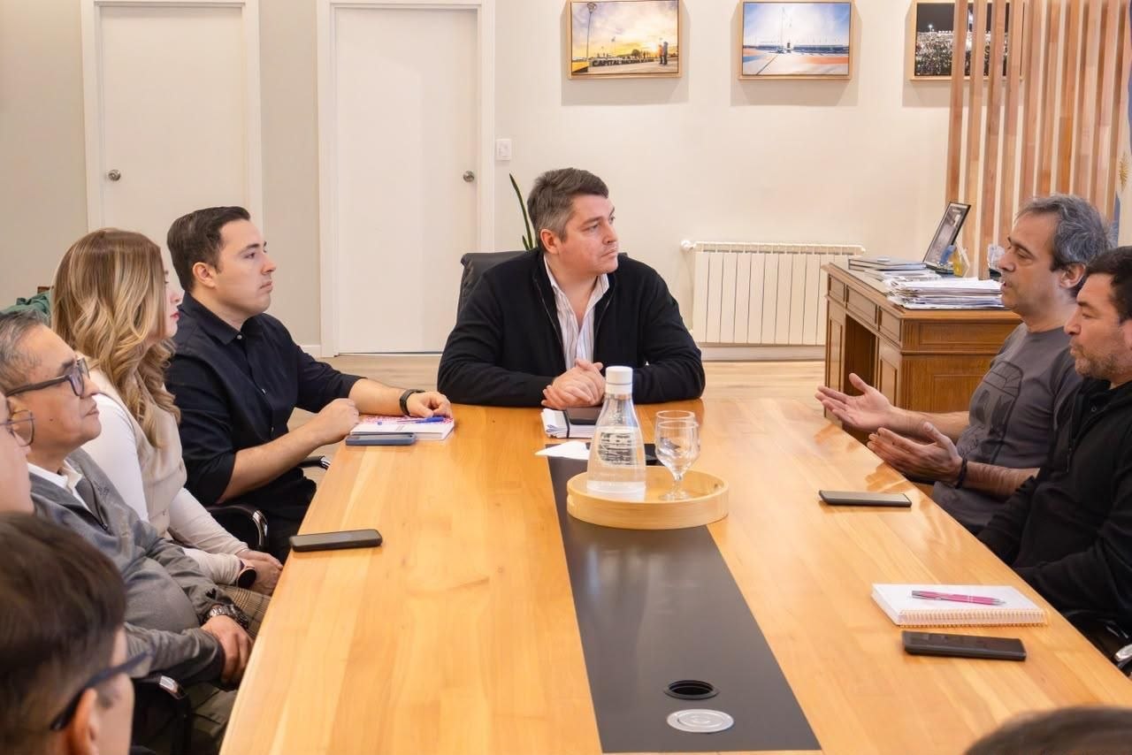 EL INTENDENTE MANTUVO UN ENCUENTRO CON LAS NUEVAS AUTORIDADES