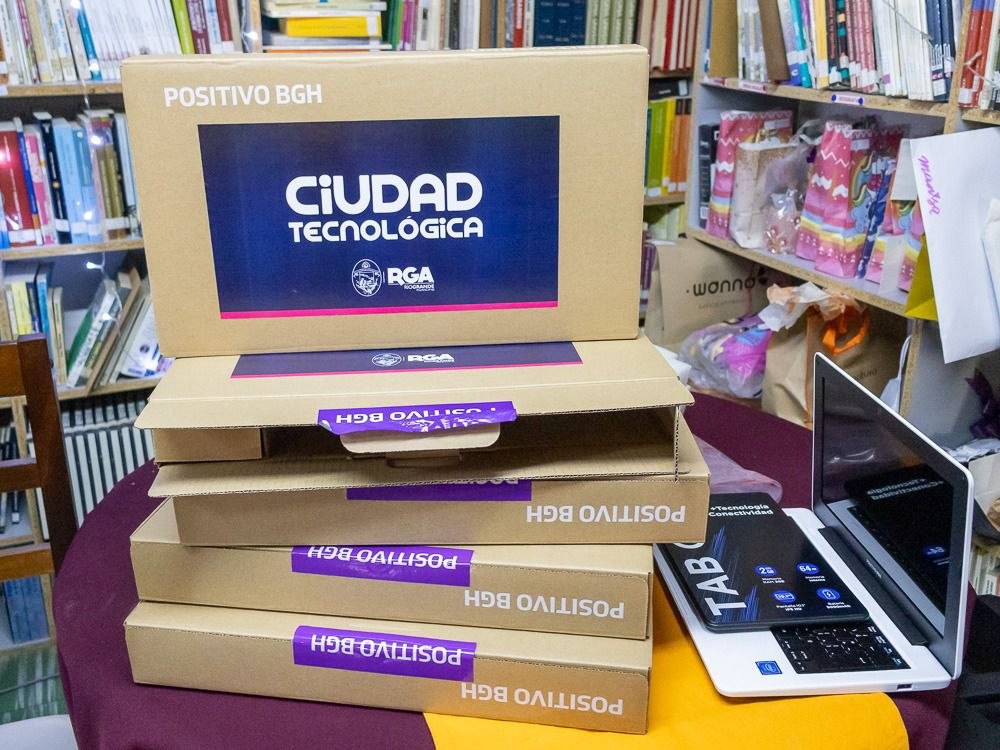 LA BIBLIOTECA INFANTO JUVENIL