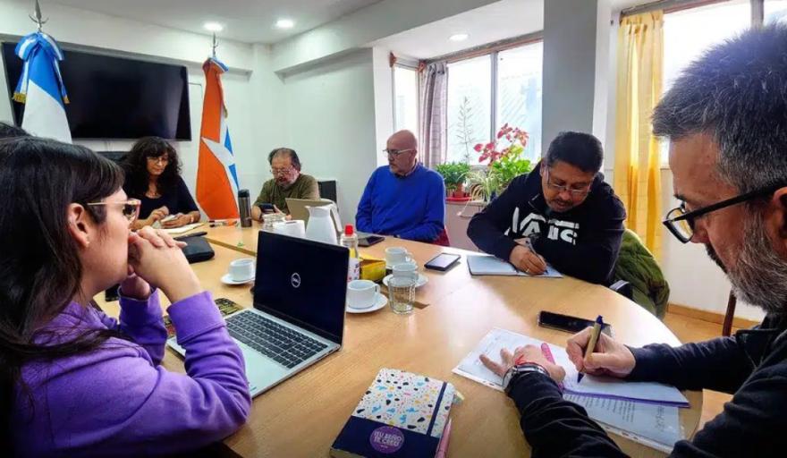 A un mes del fin de clases: SUTEF y el gobierno apuran encuentro