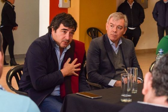 A la espera de abastecimiento de combustibles
