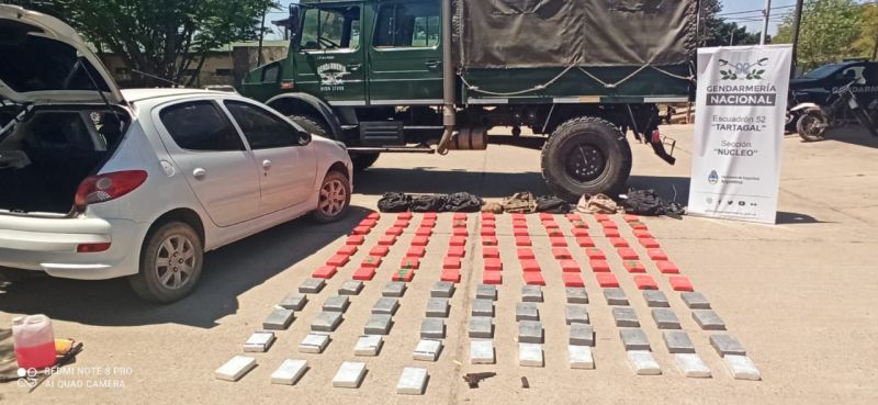Un policía entremezclado en un caso por droga
