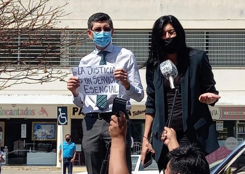 Dictamen en contra del amparo de Abogados
