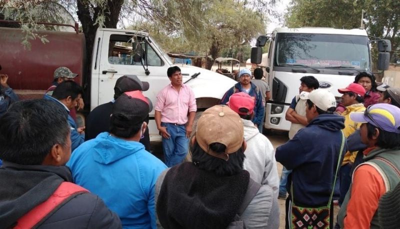 Pescador wichi de Salta se ahogó, el intendente no quiso pagar el ataúd y ahora todo el pueblo está en su contra