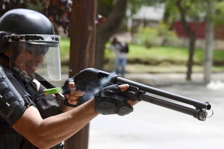 Se resistió a ser detenido y recibió un escopetazo en el rostro