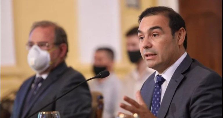 Valdés habilitó las reuniones sociales en Corrientes y exhortó a tener mucha prudencia