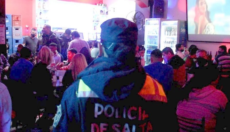 Hubo cuatro negocios clausurados y 27 sancionados durante el fin de semana