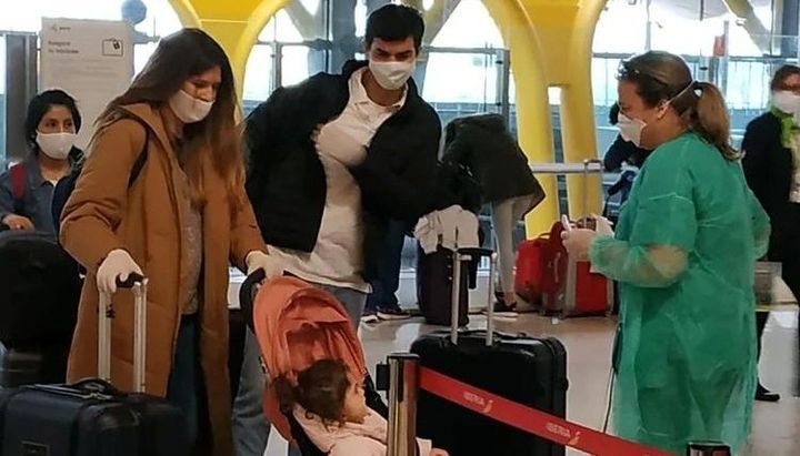 Repatriaron a 400 argentinos de España, entre ellos Urtubey y Macedo