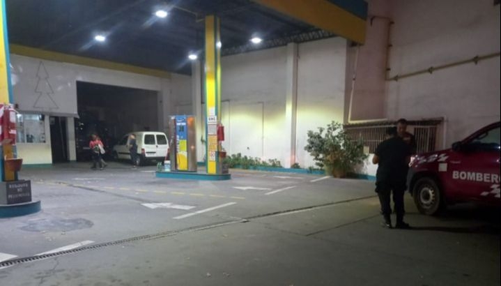 Un rayo cayó en una estación de GNC de Jujuy y provocó un incendio