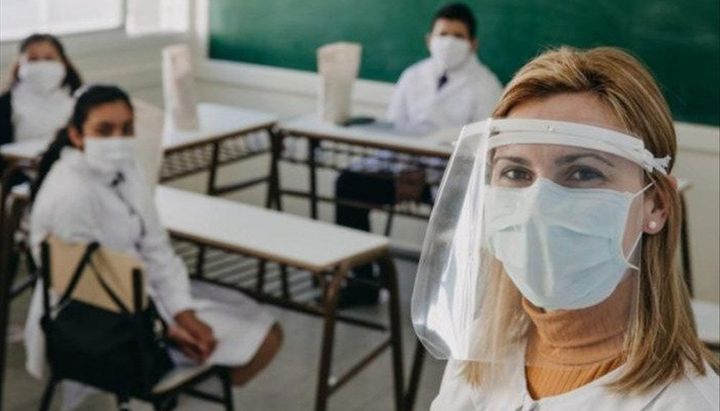 Docentes de Orán exigen vacunas contra la COVID-19