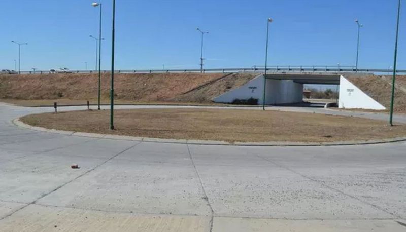 Hallan a un hombre sin vida en San Lorenzo Chico: el cuerpo está dentro de un auto