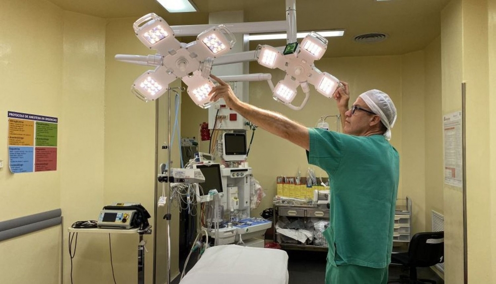 El hospital Materno Infantil incorporó nuevo sistema lumínico en quirófanos
