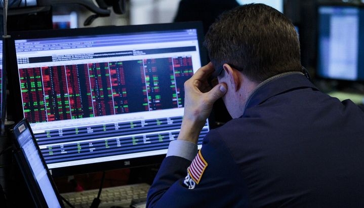 Mercados: caída generalizada de los activos argentinos y suba del dólar