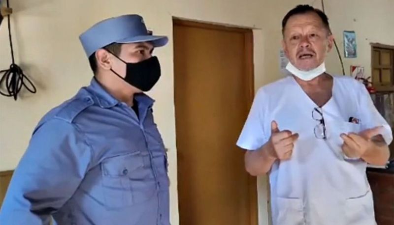 VIDEO En Formosa detuvieron a un médico por no usar barbijo en su auto: Lo metieron preso
