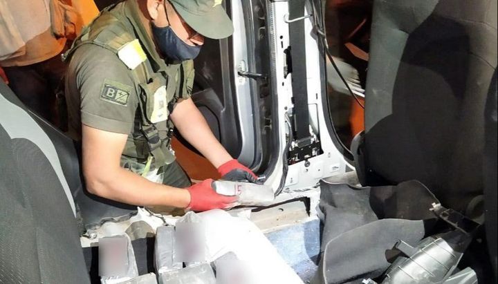 Llevaban el vehículo lleno de cocaína