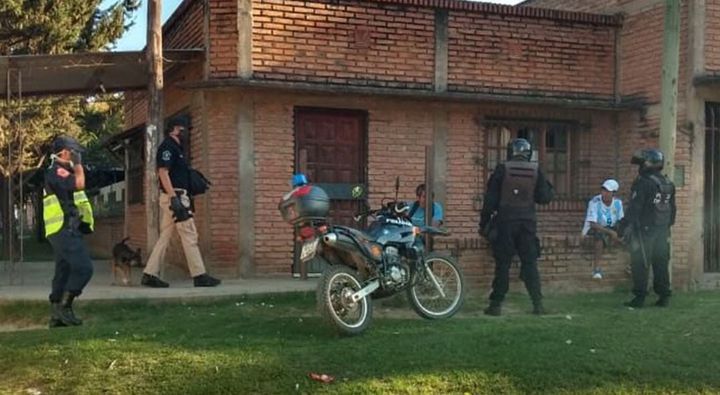 Aburridos, 5 jóvenes salieron a dar una vuelta en Cafayate