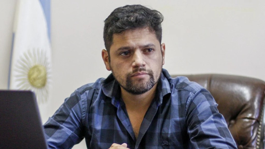Yonar: "La política debe cambiar hacia una gestión eficiente y honesta"
