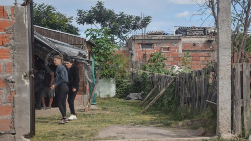 Tras la denuncia por la muerte dudosa de su hermana en Cerrillos, la Unidad de Femicidios investiga el caso