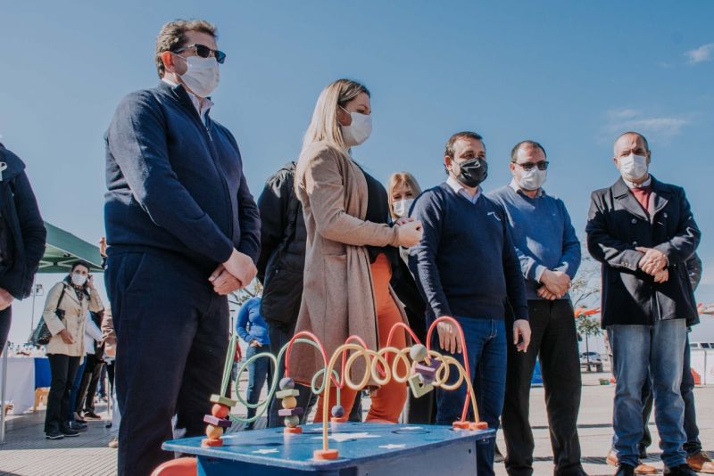 Herrera Ahuad entregó kits de juegos a municipios para Espacios de Primera Infancia - San Vicente beneficiada