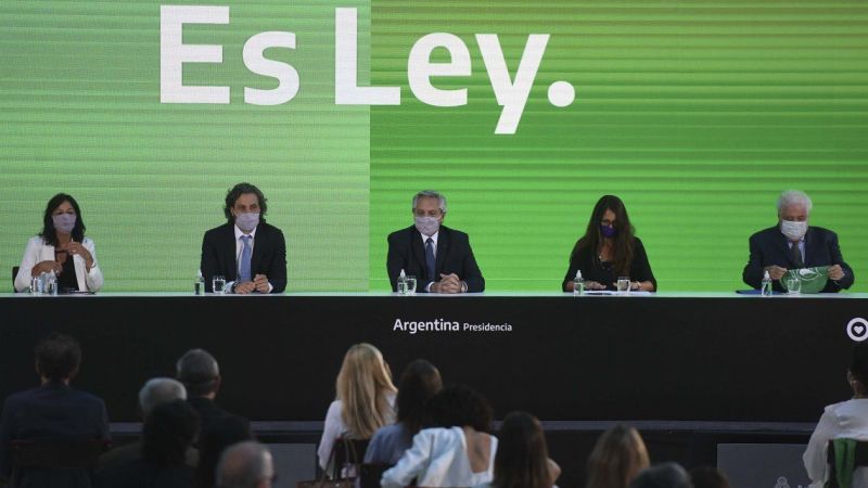 El Presidente Fernández promulgó la Ley del Aborto: "Estamos haciendo una sociedad más justa"