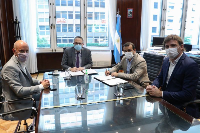Acuerdo entre Misiones y Nación para créditos de fomento agroindustrial