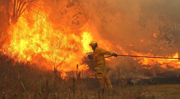CÓRDOBA: Los incendios avanzan sobre Villa Carlos Paz y la gobernación pedirá refuerzos para combatir las llamas