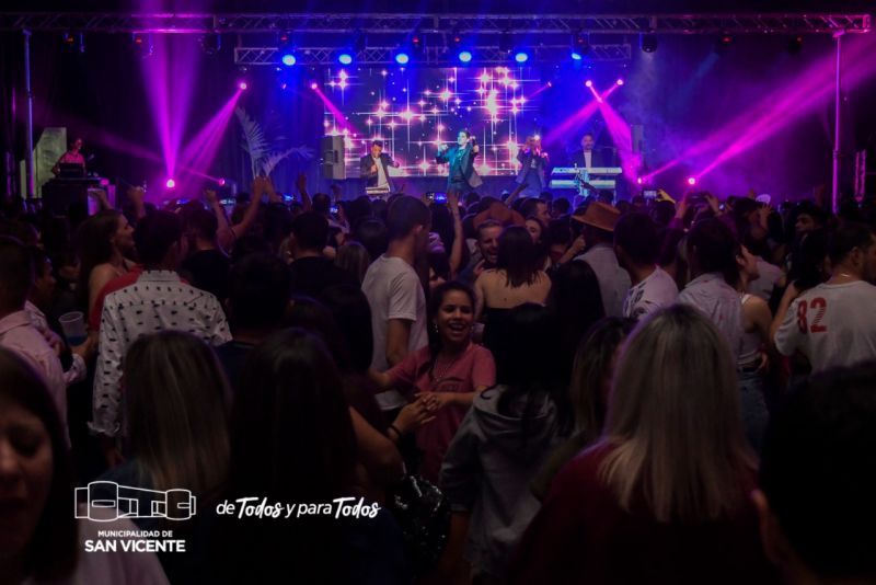 Se vivió en San Vicente la Pre-Fiesta Nacional de la Madera