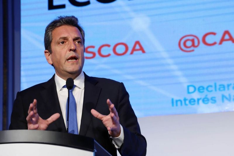 Sergio Massa apuntó contra empresarios que sobrefacturan importaciones