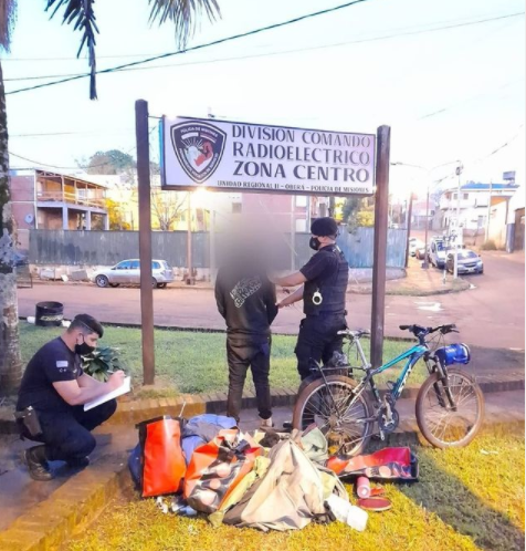 MISIONES – Oberá: Atraparon a un joven que le había robado todo a un “cicloviajero”