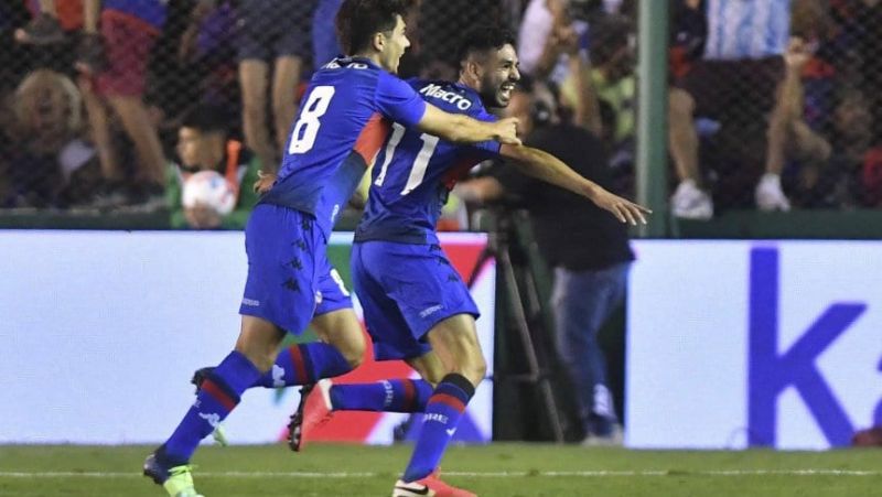 FÚTBOL - Tigre venció a Barracas Central y volvió a la Primera División