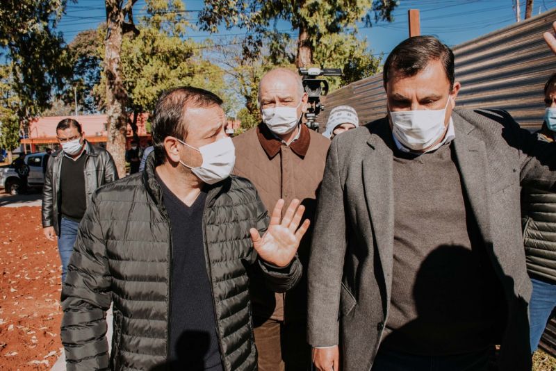 Herrera Ahuad entregó máquinas viales a municipios para potenciar obras públicas: “Podemos dar tranquilidad y paz social a todos los misioneros”