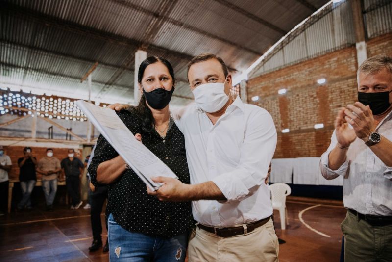 Vamos a seguir dando soluciones habitacionales en todo Misiones, dijo Herrera Ahuad