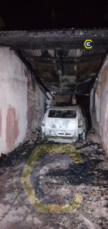 MISIONES – San Vicente: Incendio de dudoso origen destruyó un vehículo y alcanzó dos viviendas