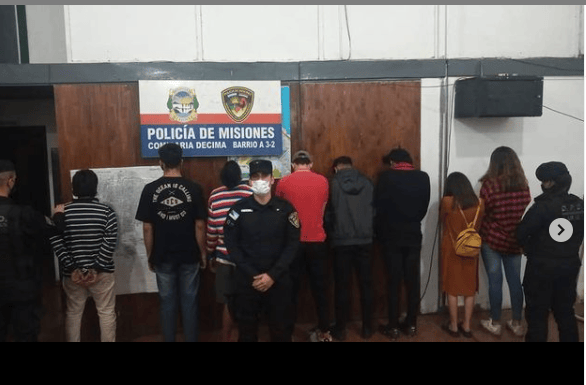 MISIONES – Posadas: Detuvieron a nueve personas por ataque a policías