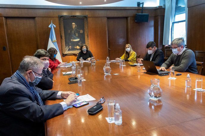 Quiénes necesitarían una dosis de refuerzo de la vacuna contra el coronavirus
