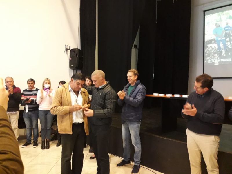 Comunales sanvicentinas: Se entregaron carnets para cobertura de salud a productores yerbateros de la zona