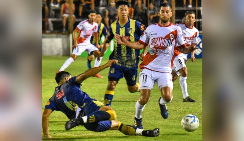 CLÁSICO POSADEÑO: Guaraní y Mitre igualaron en el Regional Amateur