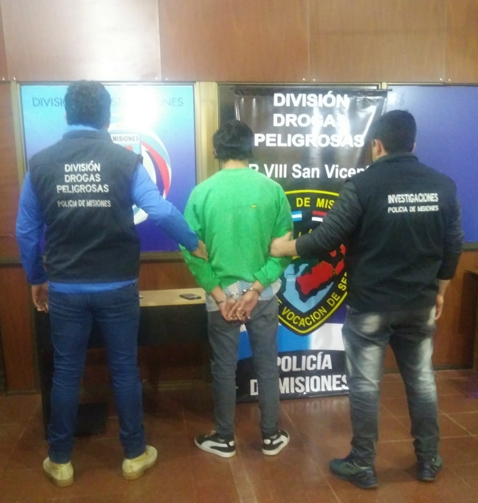 MISIONES – San Vicente: Capturaron a dos jóvenes que a mano armada robaron en un comercio