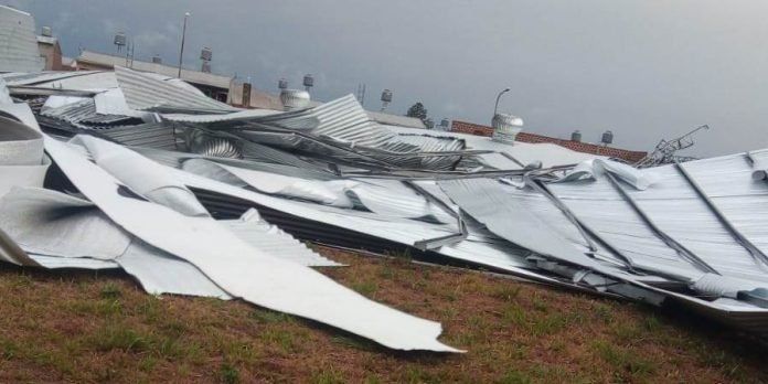 La tormenta azotó varias localidades de Misiones – Estado de situación del servicio eléctrico