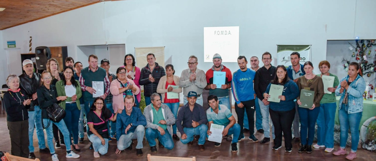 San Vicente: Millones de pesos en créditos FOMDA para impulsar económicamente a emprendedores y productores de la localidad