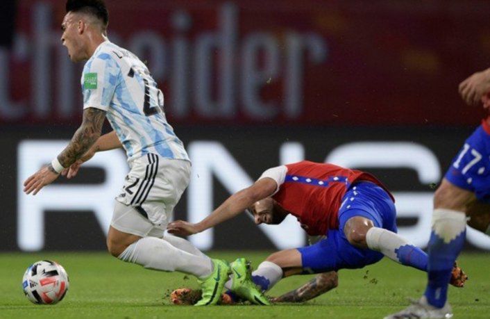 Eliminatorias Sudamericanas Qatar 2022: Conmebol hizo público audio y video del VAR en el penal de Argentina-Chile -MIRÁ