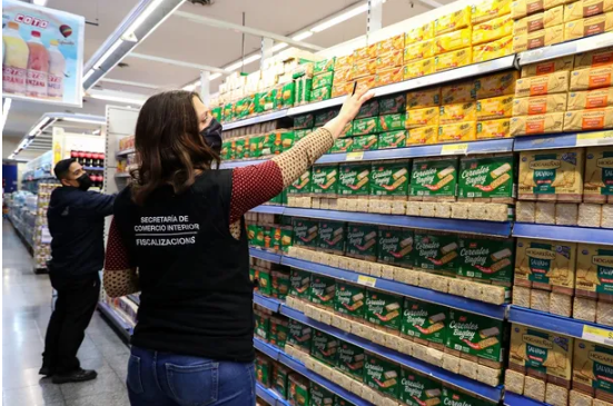 Intensifican el control de precios en súper e hipermercados