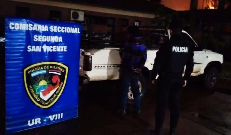MISIONES - San Vicente: Con camioneta robada chocó una vidriera y terminó tras las rejas