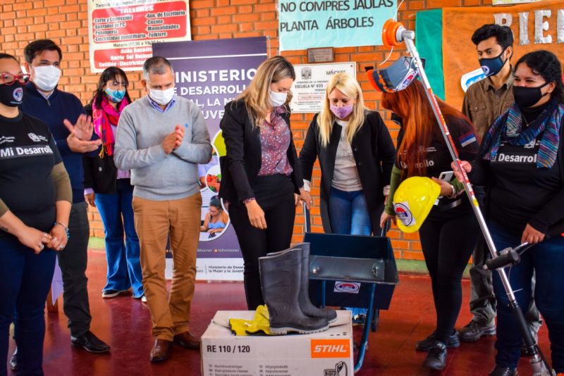 Misiones: Convenio entre Desarrollo Social y CGE beneficia a entidades escolares con servicios de seguridad e higiene