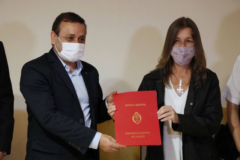 El Gobernador Herrera Ahuad y la ministra Frederic inspeccionaron controles de frontera y firmaron convenios