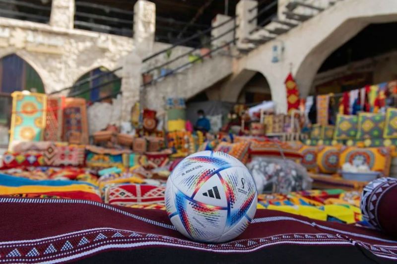 Presentaron a Al Rihla, la pelota del Mundial inspirada en la cultura de Qatar | Messi ya la conoció - FOTO