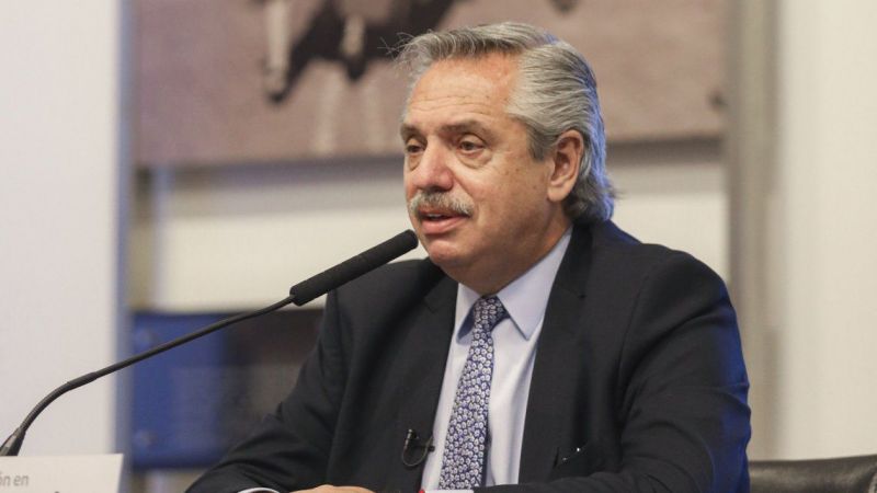 Por el COVID-19 positivo de Béliz, hisoparon al Presidente Fernández y dio negativo - Tweets del Mandatario