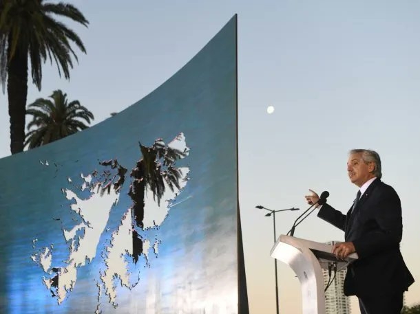 El Presidente Fernández renovó el reclamo de soberanía: «Somos Argentina, el pueblo de Malvinas» – Cristina Kirchner compartió un VIDEO alusivo