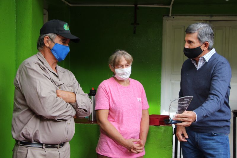 El INYM homenajeó a Mario Basilio Novosak como "Buen Productor Yerbatero 2020"