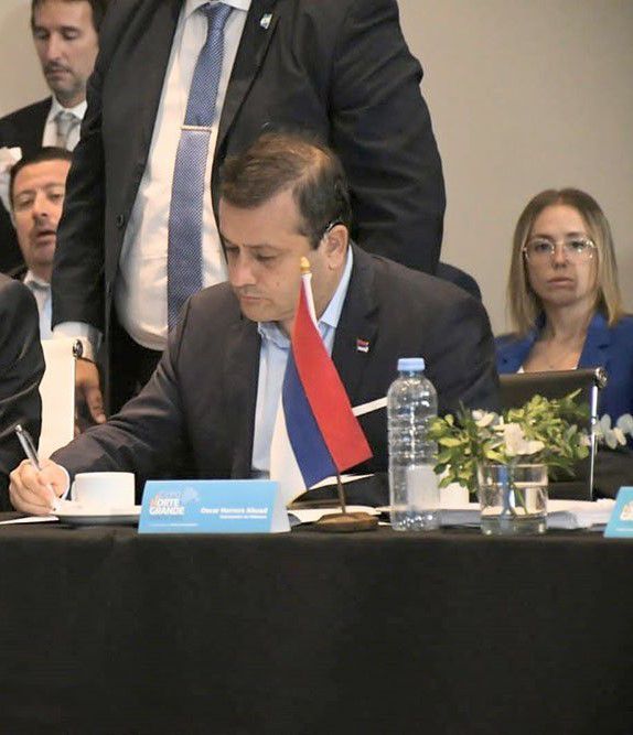 OPINIÓN – “En defensa propia” – Escenario político en Misiones