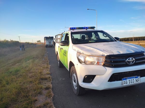 CORRIENTES - Camioneros que transportaban vino hacia Misiones fueron apuñalados en Monte Caseros